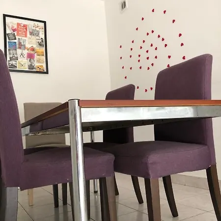 אכסניה Nyva House