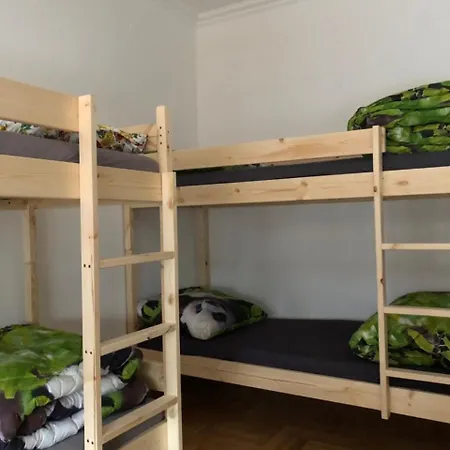 אכסניה Nyva House ורשה
